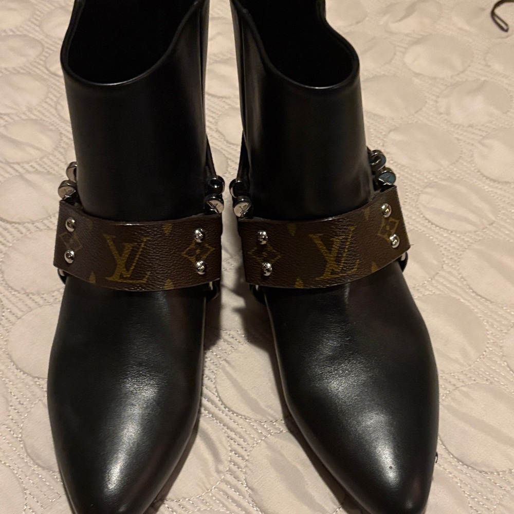 Louis Vuitton Black Ankle Boots with Brown Monogram Strap